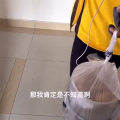 小姐姐和外卖小哥打架,一场意外的街头对决